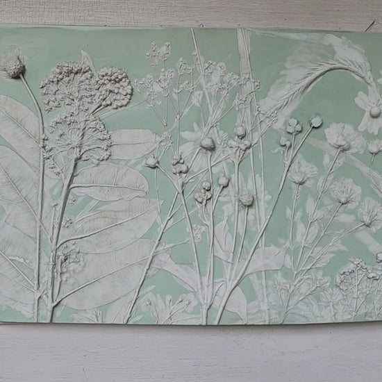 Detail video of the green variant of this plaster botanical cast.