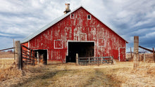 Load image into Gallery viewer, Muscatine County Barn Greeting Card IMG_191017
